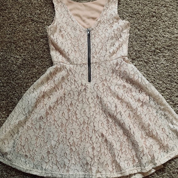Pink Lace and Stones Prom Homecoming Dress sz S - Picture 4 of 8